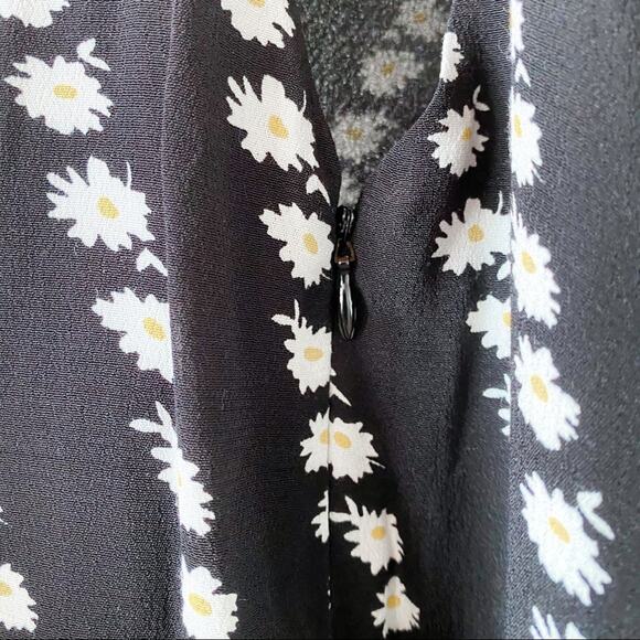 En Saison Daisy Print Cross Back Slip Dress Size Medium - Picture 7 of 10